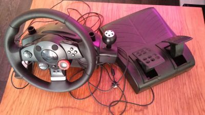 Лот: 11084858. Фото: 1. Руль logitech driving force gt. Рули, джойстики