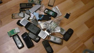 Лот: 5575788. Фото: 1. куча nokia fly samsung и т.д... Кнопочные мобильные телефоны