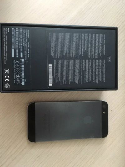 Лот: 14315153. Фото: 1. iPhone 5 black, 64GB, оригинал... Смартфоны