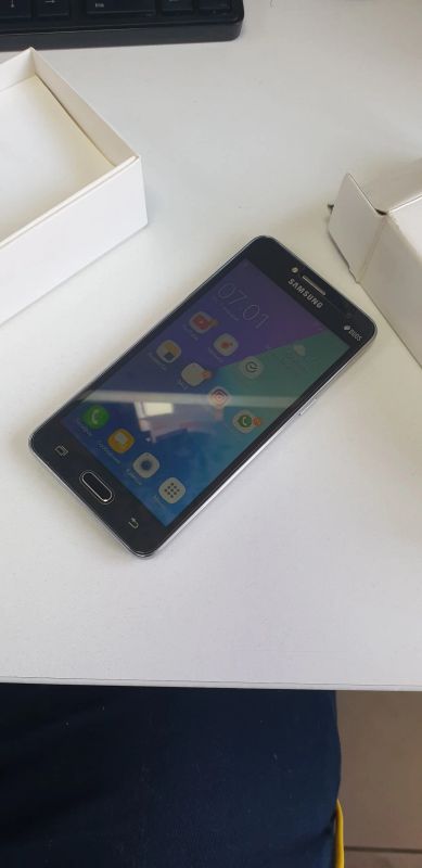 Лот: 18320046. Фото: 1. Телефон Samsung Galaxy J2 Prime... Смартфоны
