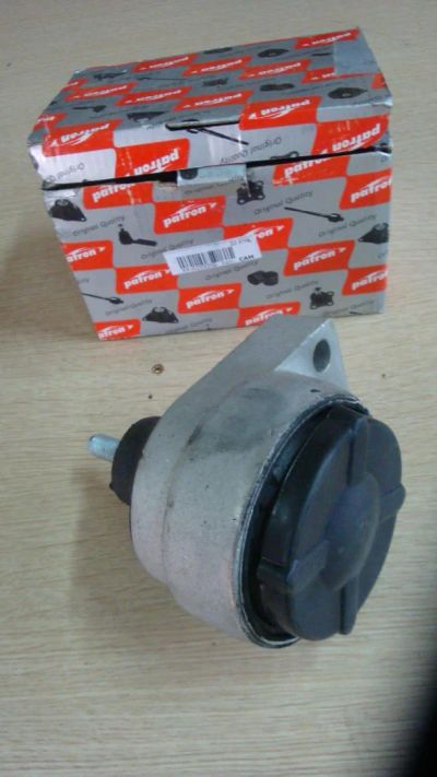 Лот: 3958678. Фото: 1. Опора КПП Ford Focus. Трансмиссия