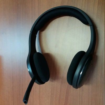 Лот: 12532572. Фото: 1. Беспроводные Bluetooth наушники... Наушники, гарнитуры
