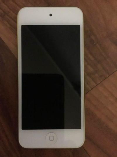 Лот: 8827548. Фото: 1. iPod touch 5 64 GB. Плееры