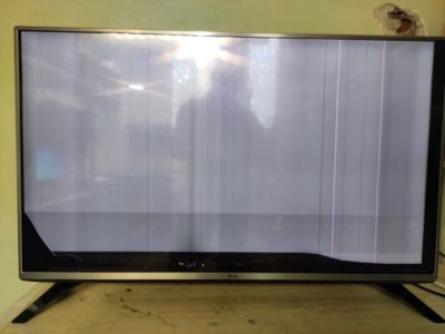 Лот: 16236076. Фото: 1. Телевизор LG43lh541vразбита матрица... Телевизоры