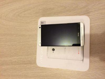 Лот: 4606696. Фото: 1. HTC one. Смартфоны