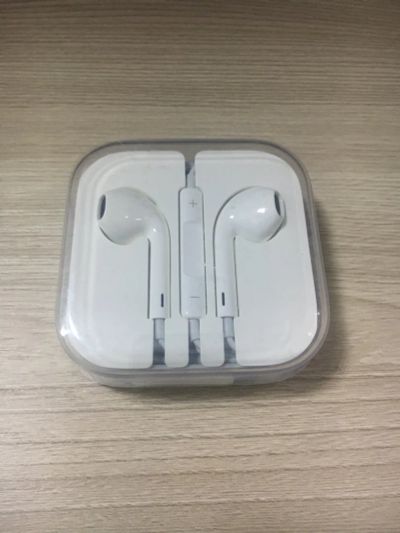 Лот: 12517279. Фото: 1. EarPods orig. Аккумуляторы