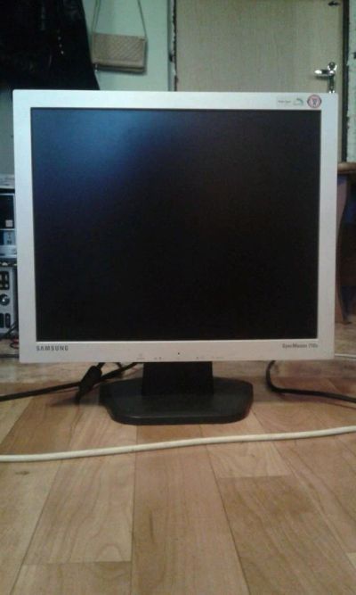Лот: 7165882. Фото: 1. монитор Samsung SyncMaster 710v... ЖК-мониторы