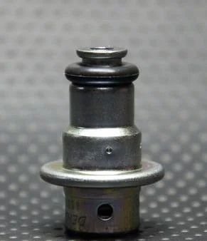 Лот: 3275378. Фото: 1. Регулятор давления топлива (Toyota... Другое (автозапчасти)