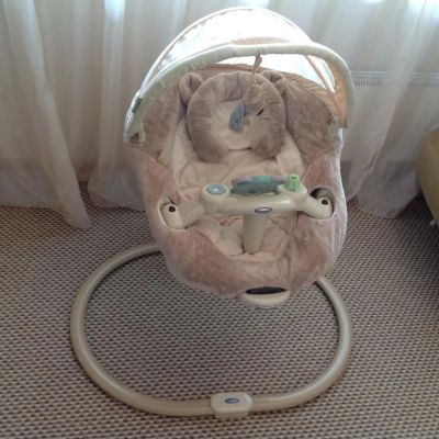 Лот: 5527201. Фото: 1. Качели Graco. Ходунки, прыгунки, качели