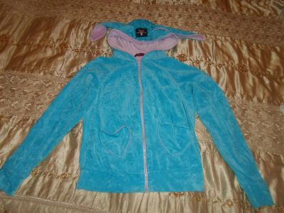 Лот: 3873103. Фото: 1. кофта с ушками ,. Другое (спортивная одежда)