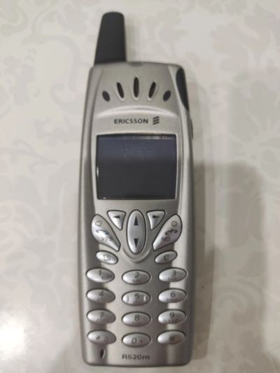 Лот: 21248151. Фото: 1. Телефон Sony Ericsson R520M читаем... Кнопочные мобильные телефоны