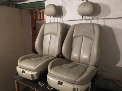 Лот: 11588461. Фото: 1. Детали салона Mercedes benz E200... Салон