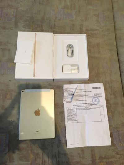 Лот: 6457093. Фото: 1. Apple iPad Air 2 gold 16гб с сим... Планшеты
