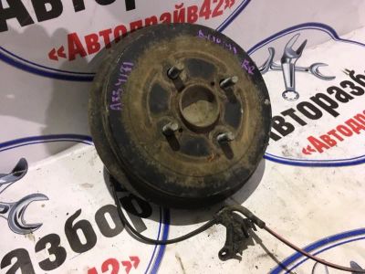 Лот: 21719520. Фото: 1. ступица Toyota Corolla Axio NZE141. Двигатель и элементы двигателя