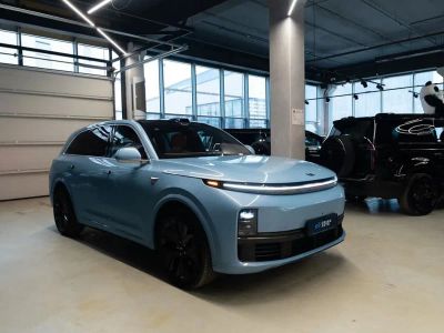 Лот: 25390809. Фото: 1. Внедорожник LiXiang L7 2025. Автомобили
