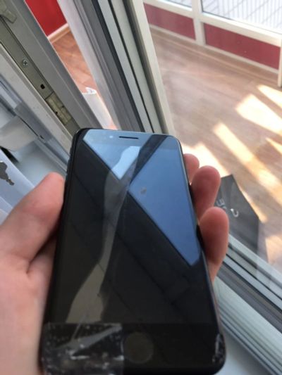 Лот: 16501798. Фото: 1. Iphone 7 128GB. Смартфоны