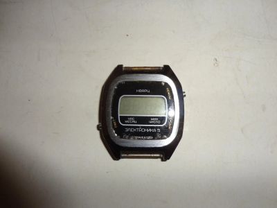 Лот: 10477901. Фото: 1. Часы из СССР, электроника 5. Другие наручные часы