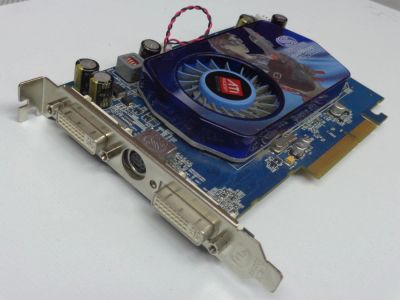 Лот: 6991308. Фото: 1. Sapphire Radeon HD 3650 725Mhz... Видеокарты