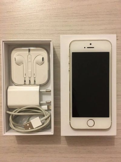 Лот: 9532215. Фото: 1. iPhone 5s. Смартфоны