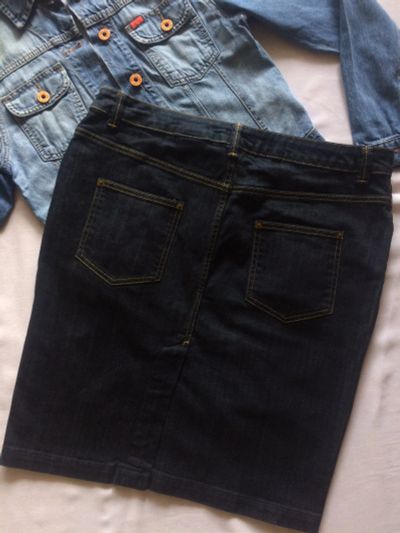 Лот: 16353760. Фото: 1. Юбка джинсовая темного цвета. Юбки