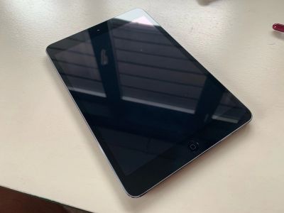 Лот: 16844050. Фото: 1. Ipad mini 2 , 32gb 4G, в идеальнейшем... Планшеты