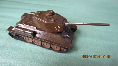 Лот: 23340357. Фото: 1. Игрушка СССР. Модель танка Т-34... Военная техника