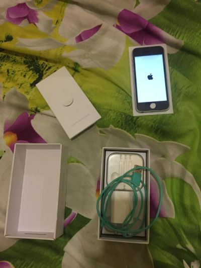 Лот: 11058695. Фото: 1. iPhone 5s 16 gb. Смартфоны