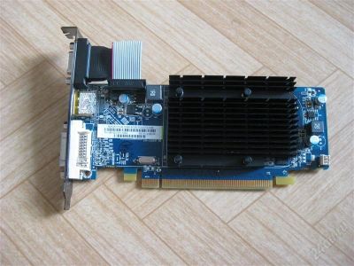 Лот: 1296991. Фото: 1. Sapphire Radeon HD 5450 650Mhz... Видеокарты