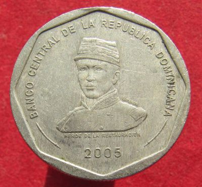 Лот: 16052140. Фото: 1. Доминикана 25 песо, 2005г. Остальные страны