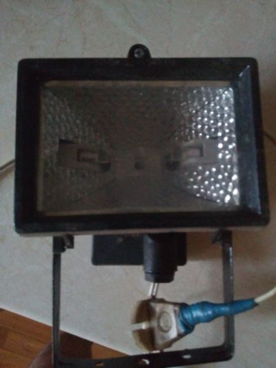Лот: 14943959. Фото: 1. прожектор галогеновый100-150W. Другое освещение