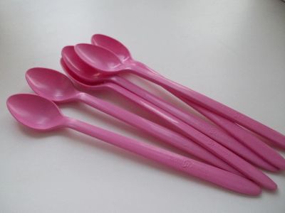 Лот: 4834478. Фото: 1. Пластиковые ложки от мороженного... Столовые приборы, ножи