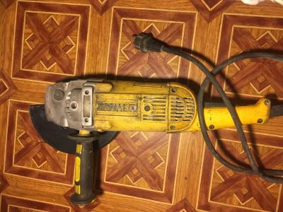 Лот: 14385895. Фото: 1. Болгарка Dewalt. Электроинструмент