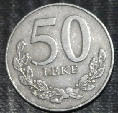 Лот: 19968762. Фото: 1. Экзотика с рубля (20981) Албания. Европа