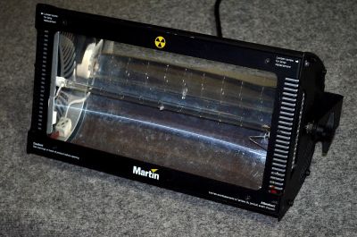 Лот: 14480652. Фото: 1. Martin Atomic 3000 DMX стробоскоп... Световое оборудование