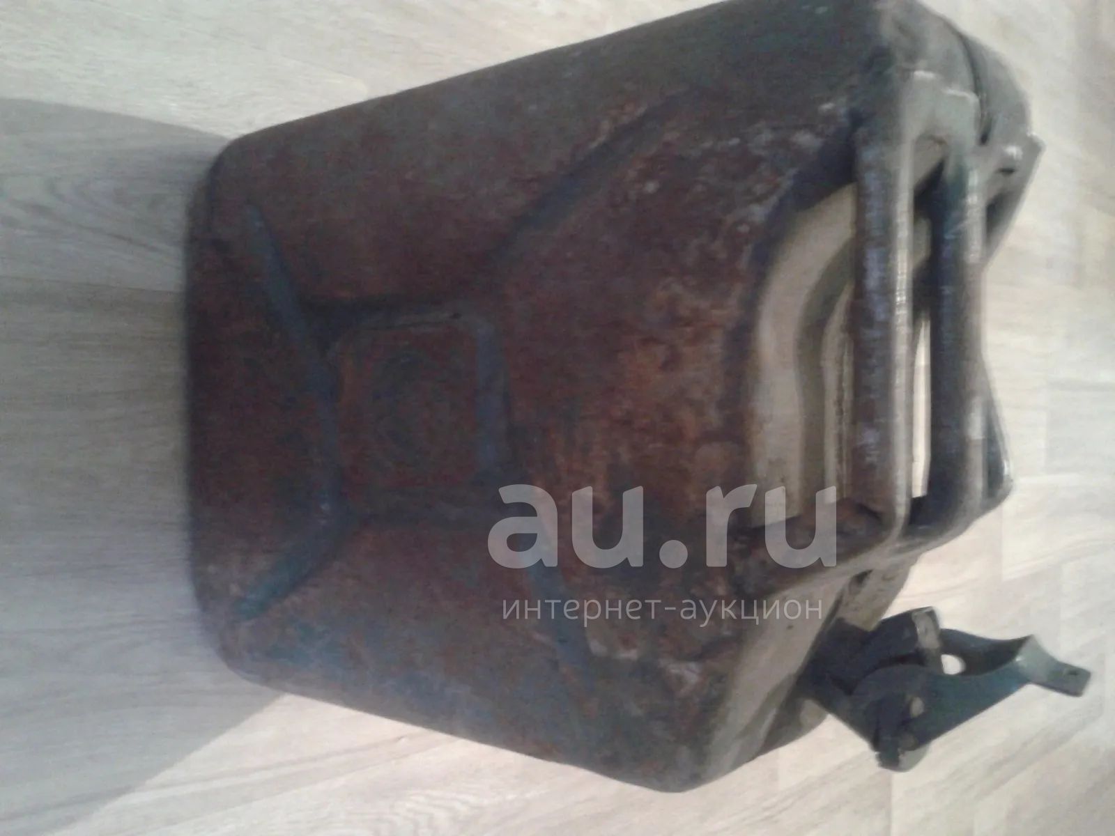 Канистра для бензина 20л — купить в Красноярске. Состояние: Б/у ...
