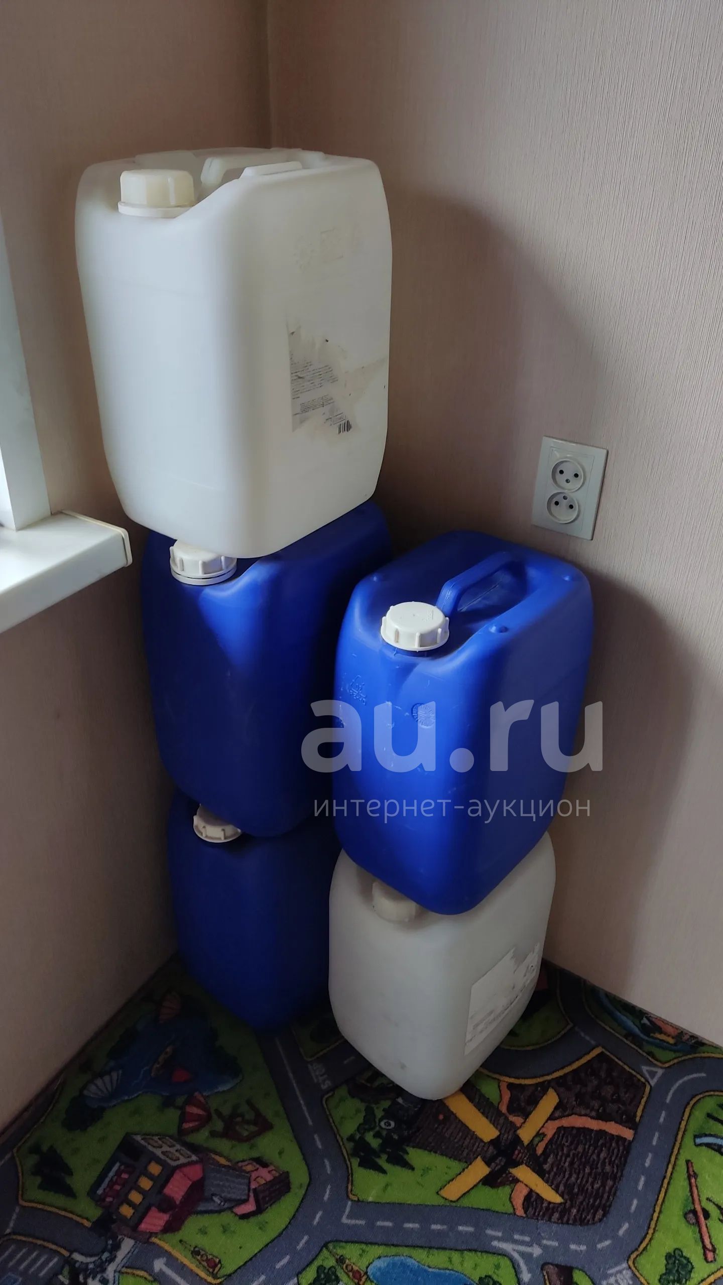 Канистры пластиковые 20 л. Чистые — купить в Красноярске. Состояние: Б ...