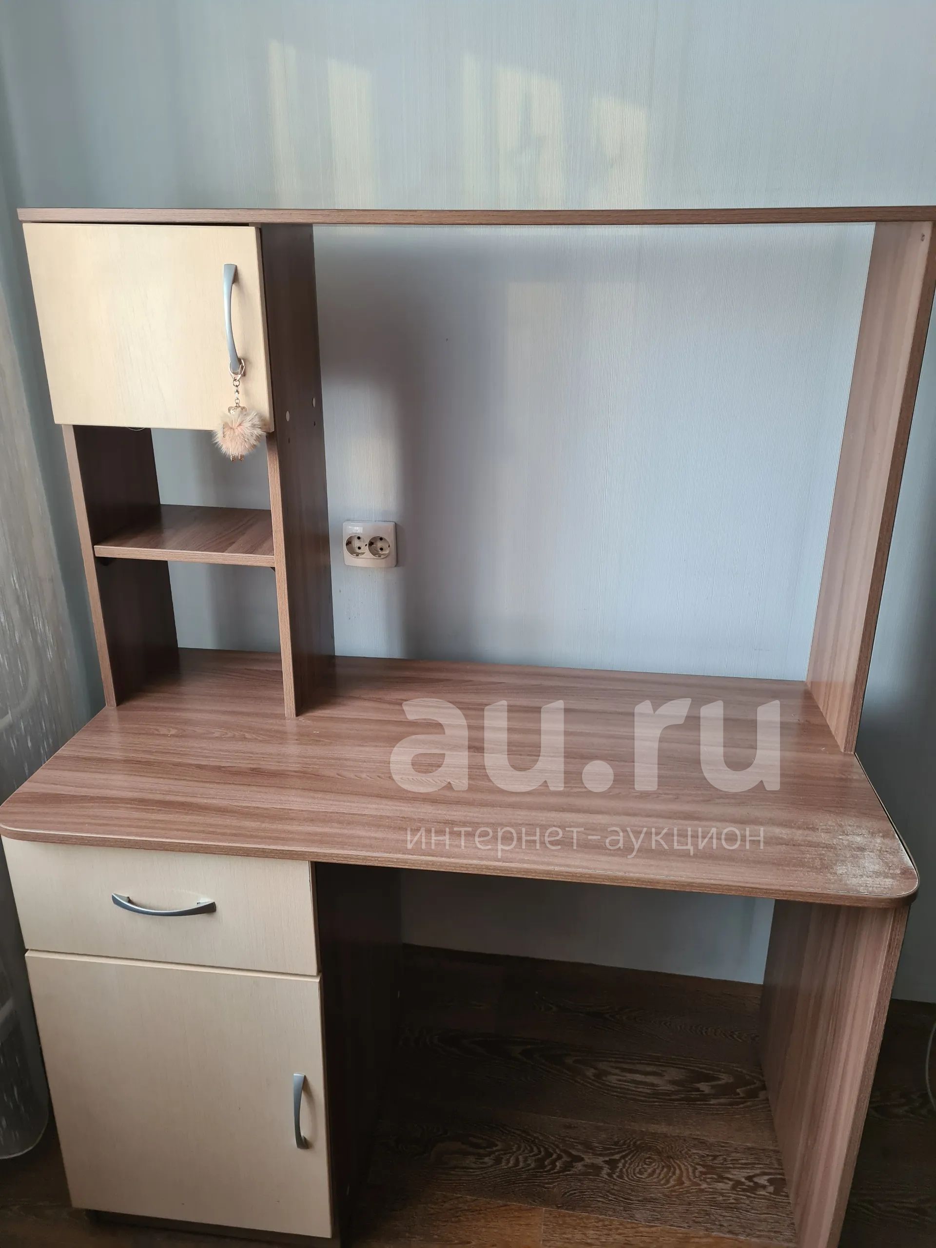 Стол письменный б/у — купить в Красноярске. Состояние: Б/у ...