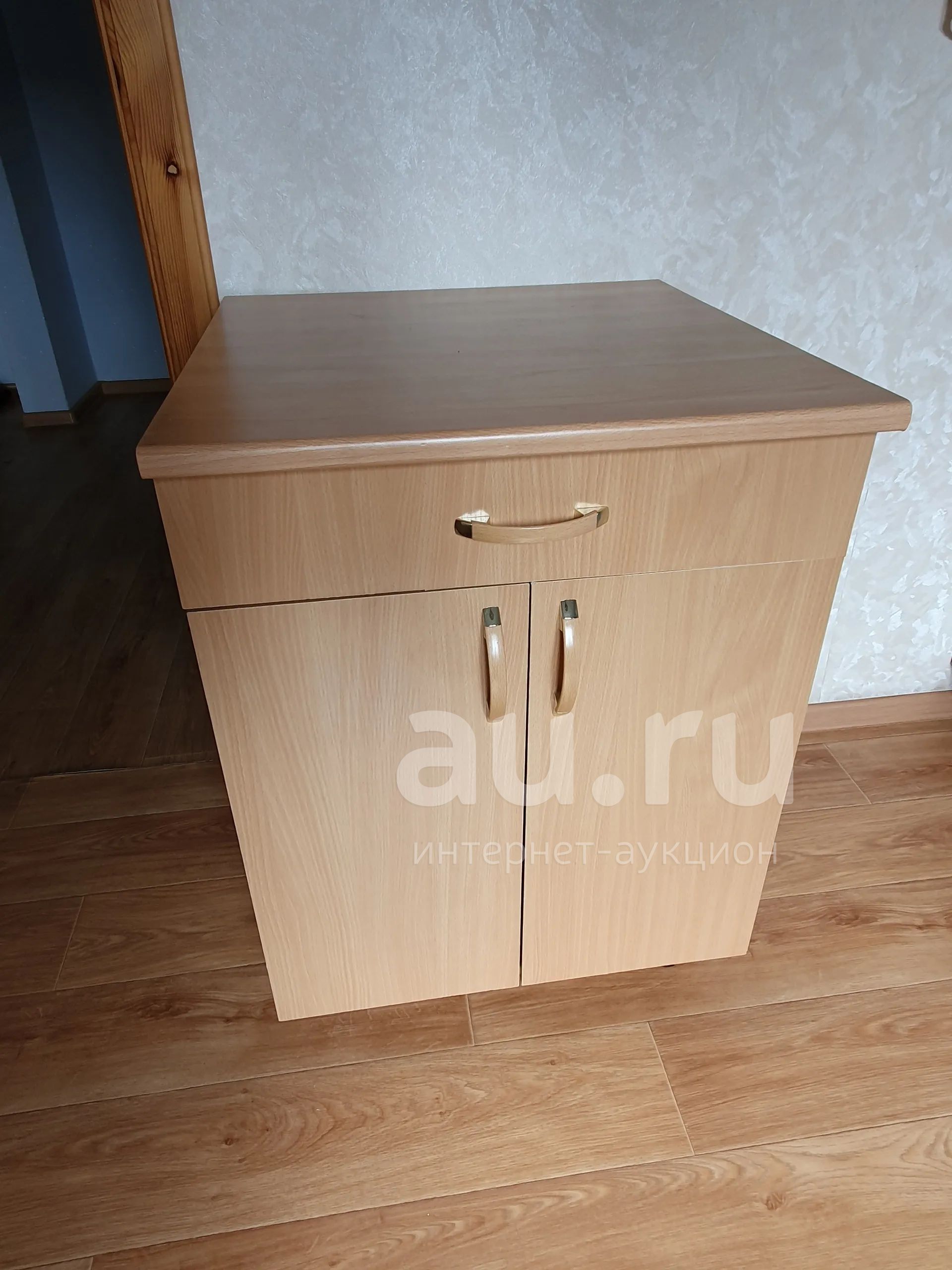 Шкафчик кухонный 60х60х83 — купить в Красноярске. Состояние: Б/у ...