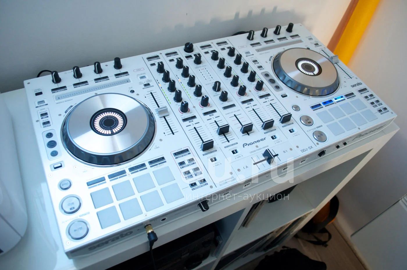 Dj контроллер Pioneer ddj sx white — купить в Красноярске. Состояние: Б/у.  DJ-оборудование на интернет-аукционе Au.ru