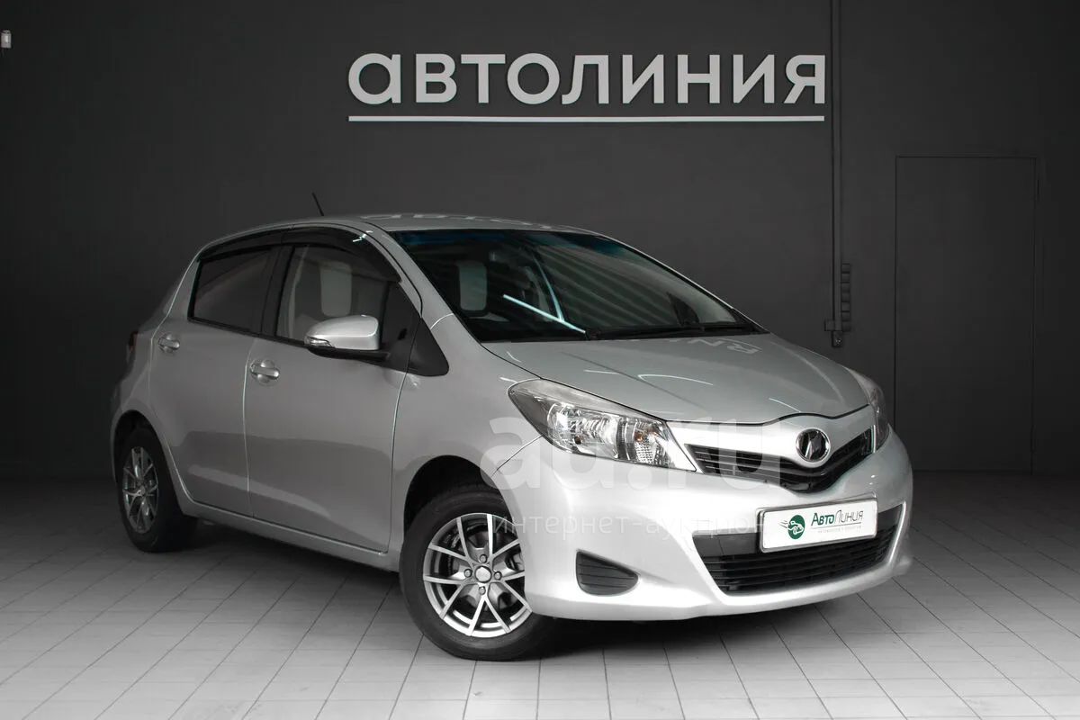 Тойота Vitz 2011 года