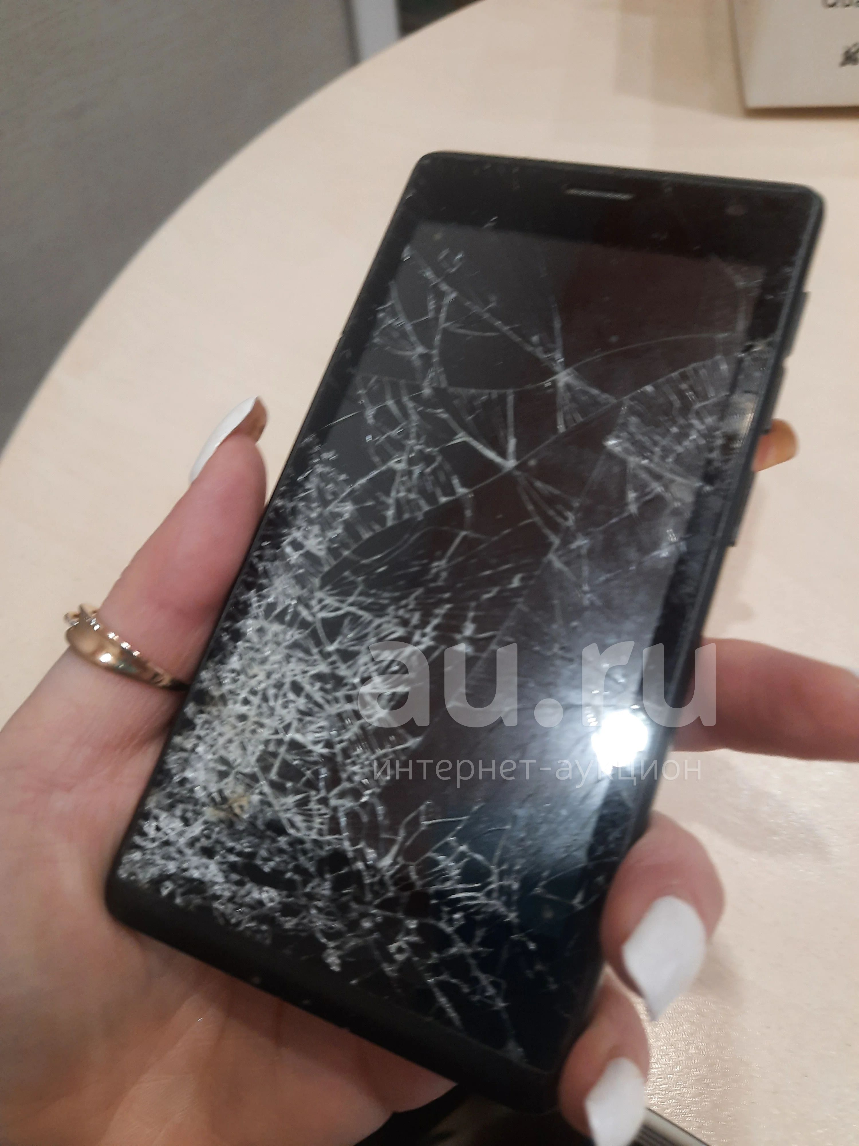 Телефон Prestigio Wize Q3 3458 Duo — купить в Красноярске. Смартфоны на  интернет-аукционе Au.ru