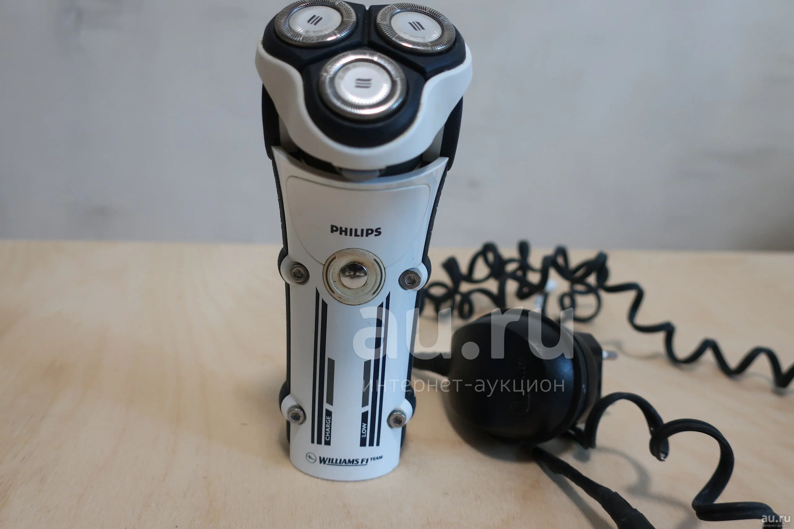 Электробритва Philips F1 (сеть+аккумулятор) — купить в Красноярске ...