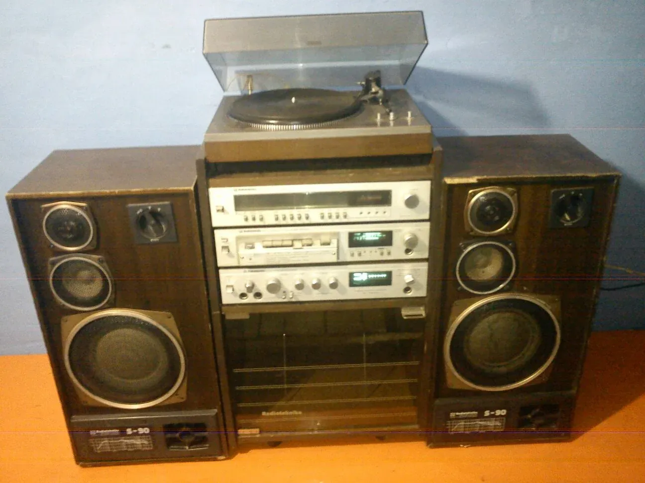 Стойка аппаратуры радиотехника Radiotehnika