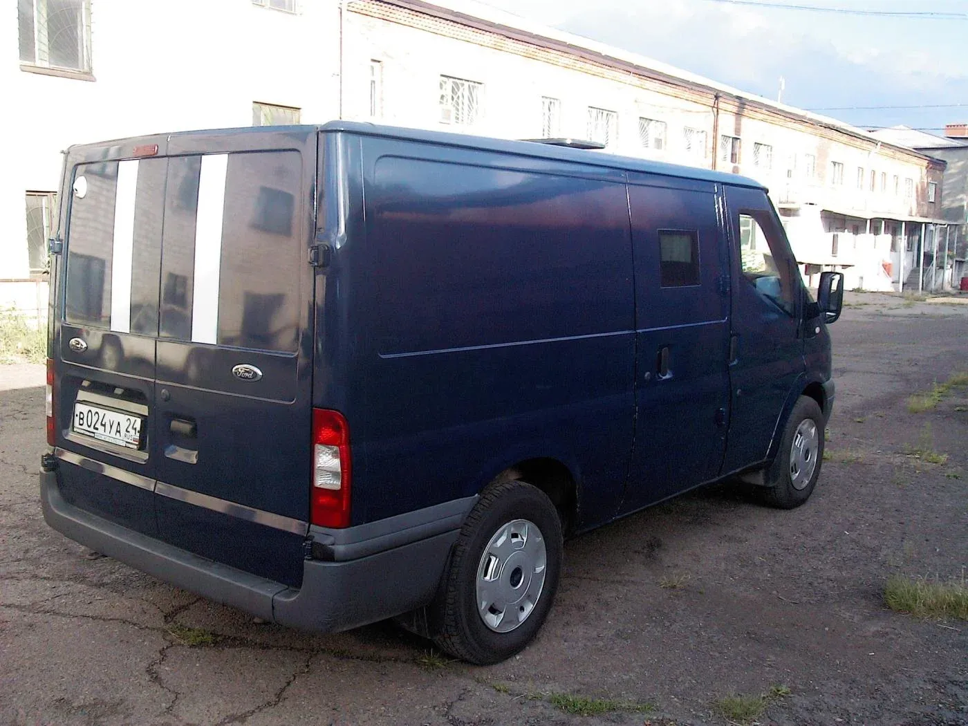 Грузопассажирский купить бу на авито. Ford Transit автомат. Форд Транзит 9х1 2002. Феникс 1791 Форд Транзит. Форд Транзит Грузопассажирский 2005.