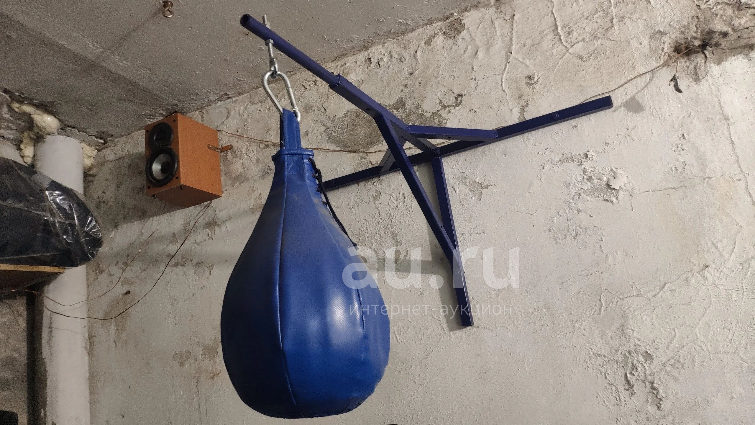 Груша боксерская + крепеж на стену — купить в Красноярске. Состояние: Б ...