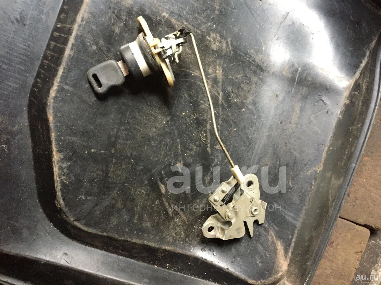 как открыть волгу 31105 без ключа
