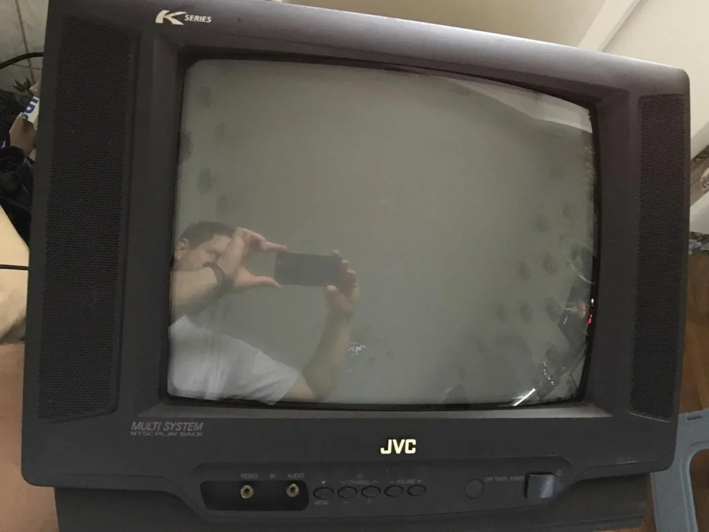 Купить телевизор бу в красноярске. JVC av-k21t. Телевизор JVC av g21ot. JVC Multi System NTSC Playback телевизор. Телевизор JVC stereo 2000 год.
