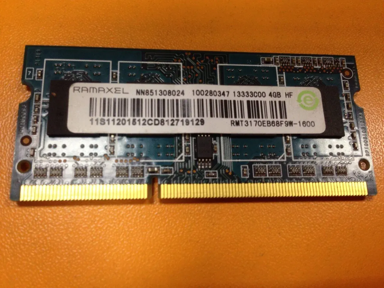 Плата оперативной памяти 8 гб. Ddr4 16 ГБ ноутбук DNS. Ноутбук DNS оперативка на 4 ГБ. Память для ноутбука ДНС. Оперативная память lpddr4 для ноутбука.