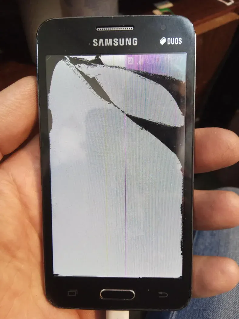 Samsung разбитый экран