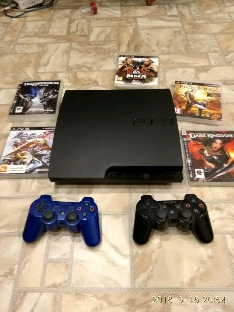 3 игровые приставки стоят рублей. Ps3 super Slim. Sony PLAYSTATION 3 Slim. Приставка сони 3. ПС 3 слим 320гб версия 3.55
